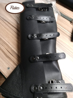 Краги из натуральной кожи на пряжках (K5)